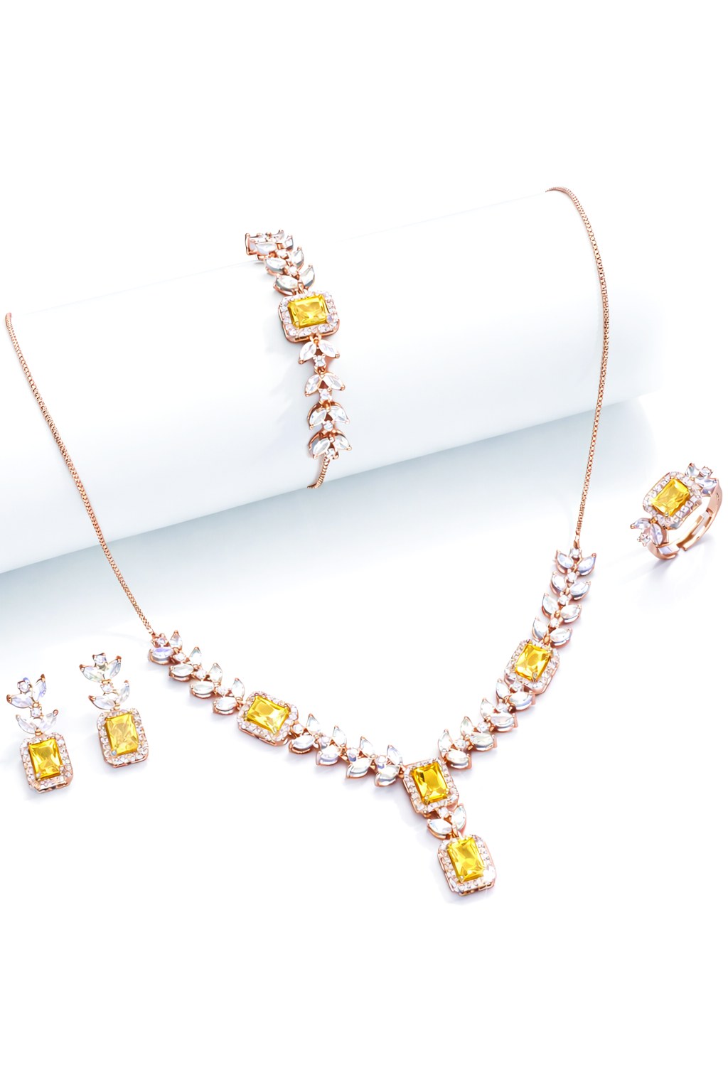 Yellow diamond jewelry collection